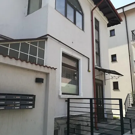 3b Bed&breakfast&b Oda ve Kahvaltı Bükreş