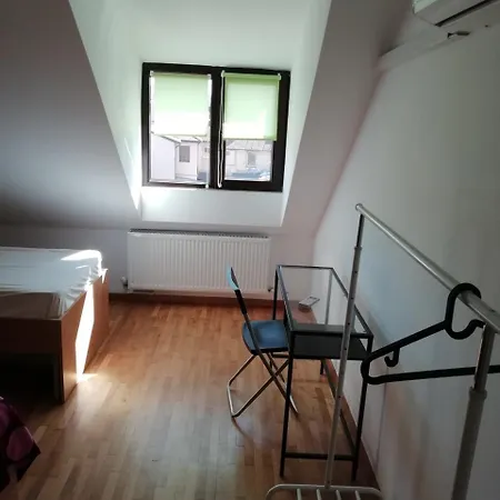 3b Bed&breakfast&b Oda ve Kahvaltı Bükreş